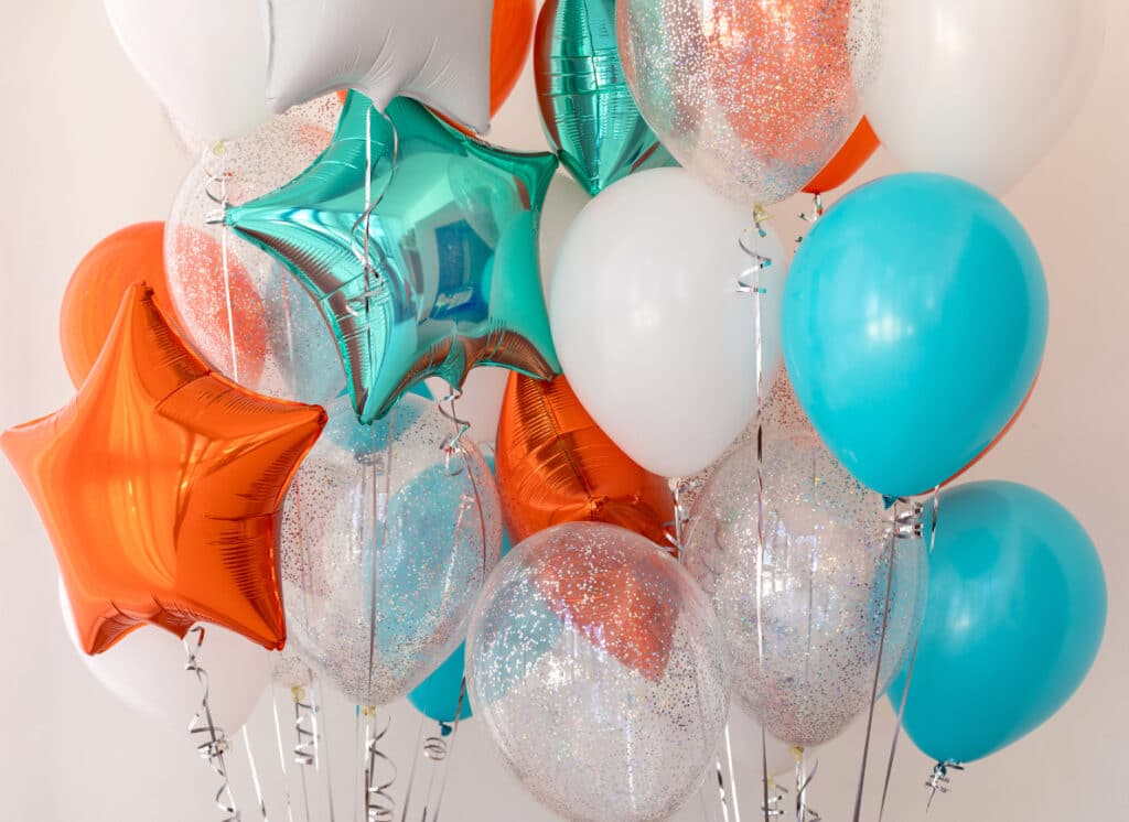 Latex vs. Foil Balloons: What Are Their Differences?