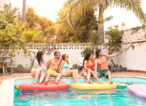 Unique Balloon Decoration Ideas For An Adult Only Pool Party