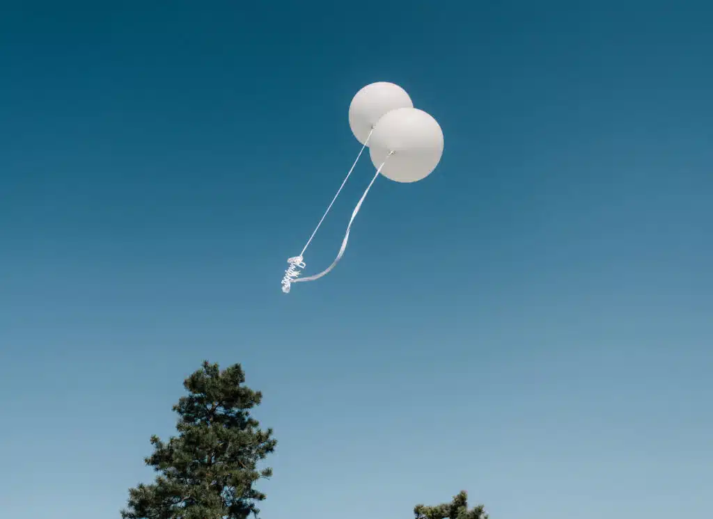 New Year's Resolutions Take Flight: Balloon Release Rituals