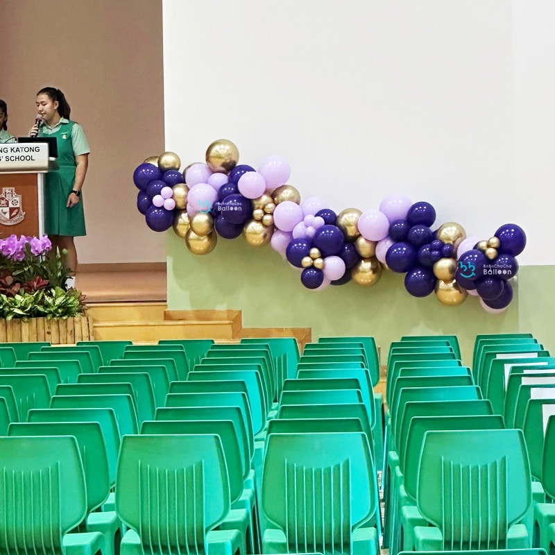 [Organic Balloon Garland] Staircase Railing Edition