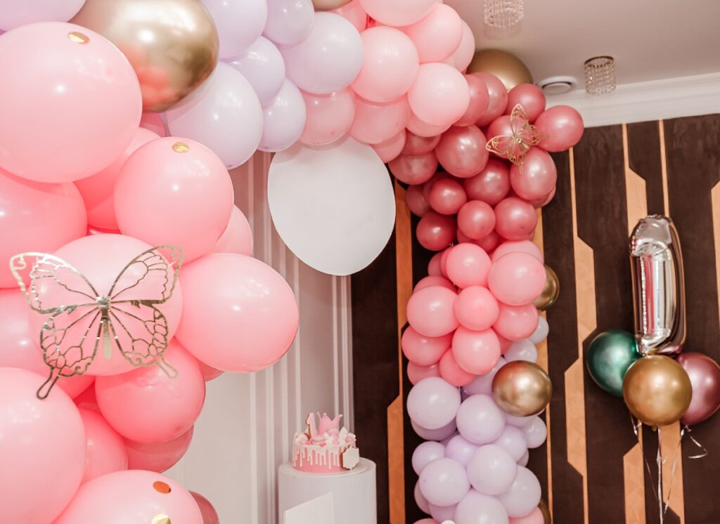 Balloon Garlands Vs Spiral Arches: Which Suits Your Home Best?