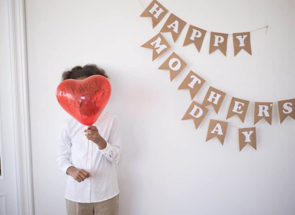 How To Plan A 'Surprise At Home' Mother’s Day With Balloons